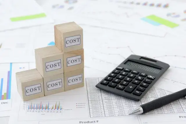 専門家監修｜リースバック相場とは？買取価格と家賃設定の関係【高く