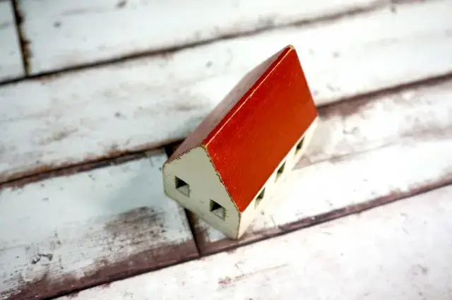 【専門家監修】「リースバック」って本当にお得？実際に起きうる9つの落とし穴とは