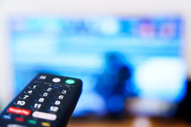 テレビコマーシャルを過剰に出している不動産会社は、経営リスクや過剰投資の可能性を示す“要注意のサイン”